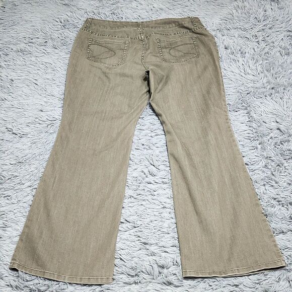 Chicos Platinum Womens Jeans 2 Short US 12 Brown Ultimate Fit Barely Flare 36x30 - Picture 2 of 11